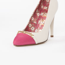 Load image into Gallery viewer, Sahach Bella Rosa Chain-Embellished Stilettos
